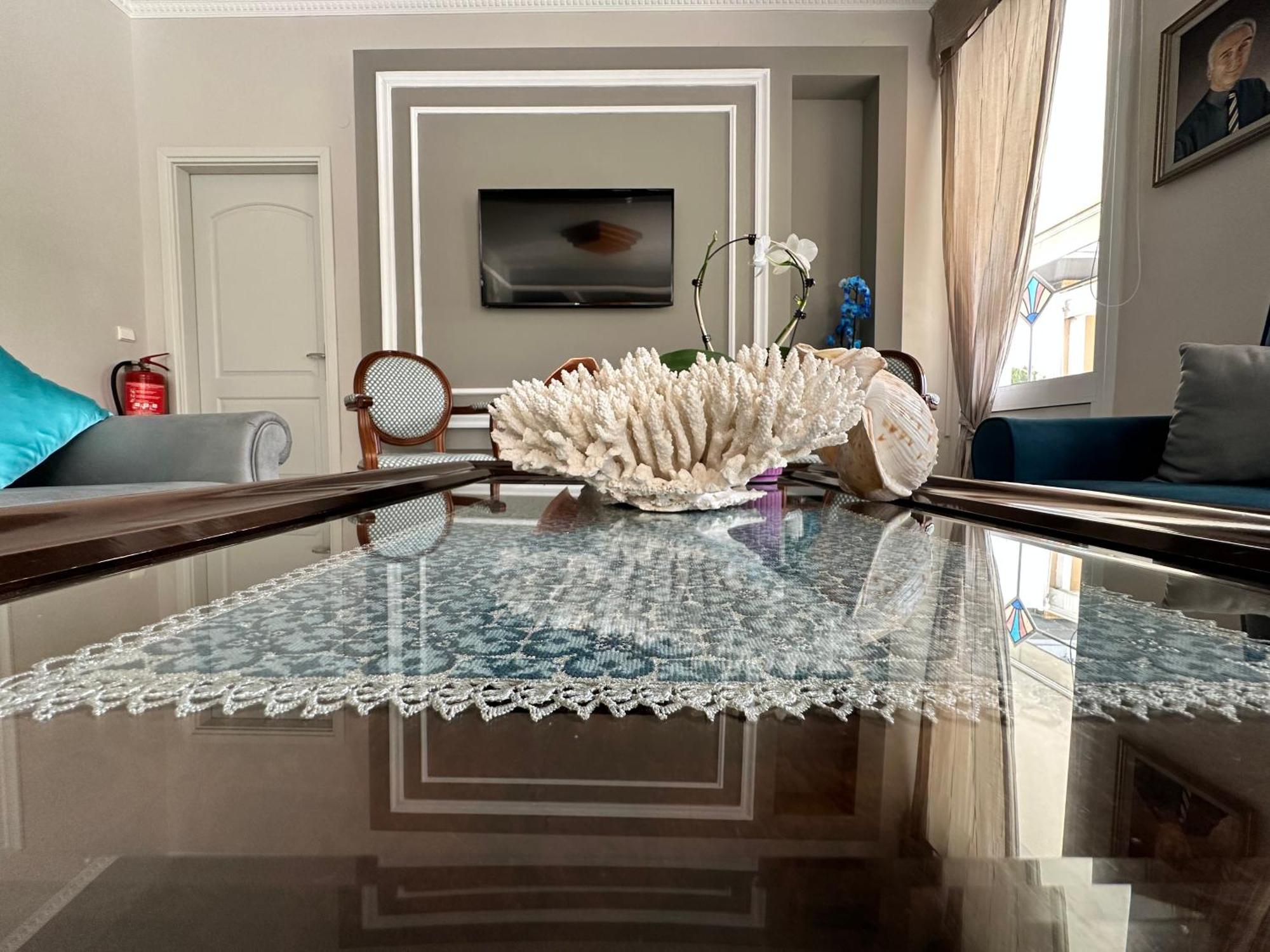Ioni Hotel 3*