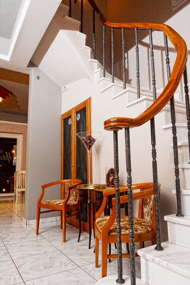 Hotel Ioni 3*